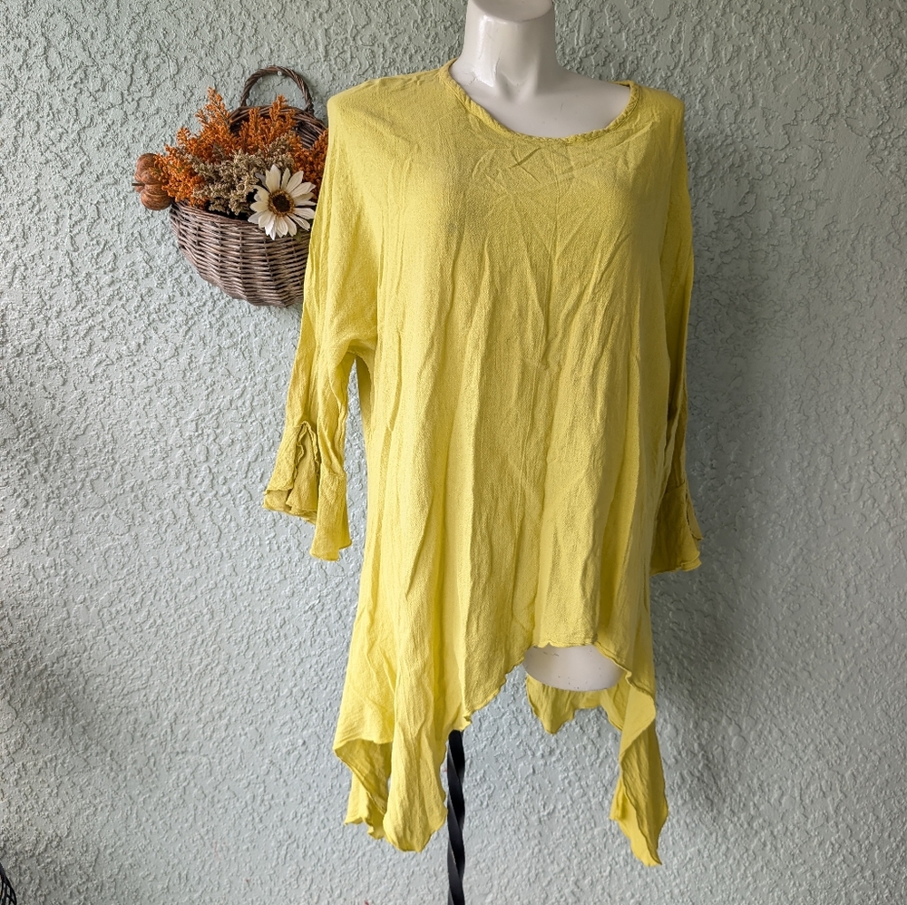 Oh My Gauze! Sunny Asymmetrical Bell Sleeve Top Yellow Size L/XL/2 Yellow - Picture 2 of 8
